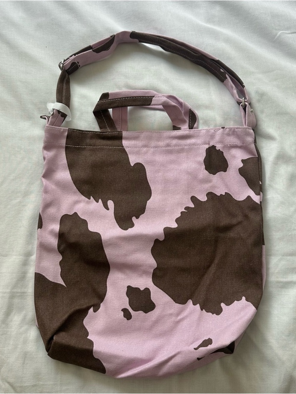 BAGGU UO Exclusive Duck Bag - Lavender Cow print